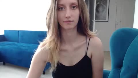 L U N A  online show from September 17, 12:40 pm