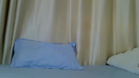 luna online show from April 25, 9:45 am