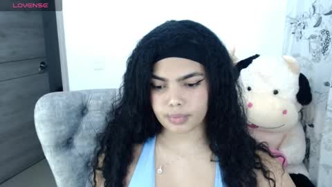 Snapshot of lunaa777 chatting on October 22, 1:50 am Tiana james online show from October 22, 1:50 am
