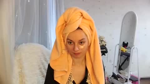 lunaa_bluee online show from May 15, 5:42 pm
