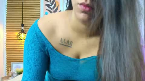 Snapshot of lunaa_rossee_ chatting on April 20, 1:03 pm Lunaa rossee online show from April 20, 1:03 pm