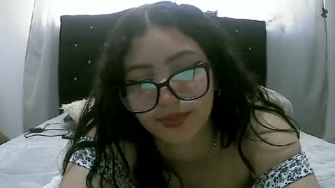 lunaa_sub online show from February 20, 9:53 pm