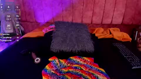 luna arias online show from June 11, 12:32 am