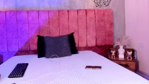 luna arias online show from June 25, 7:51 pm