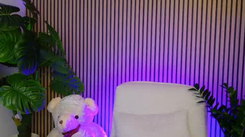 LunaBex online show from October 18, 11:33 am