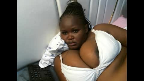 lunabloom01 online show from November 23, 8:19 pm