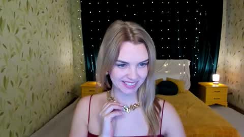 lunaflinn online show from February 11, 5:12 am