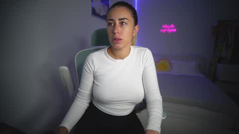 Laura online show from November 5, 11:32 am