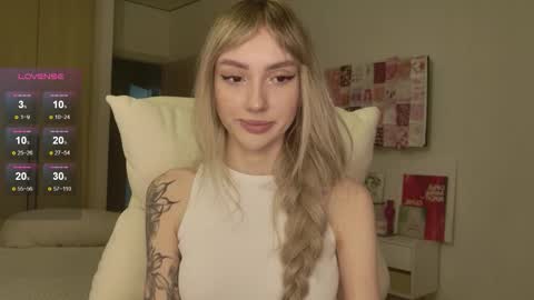 Luna online show from February 22, 7:01 pm