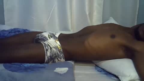 Snapshot of lunalove22_ chatting on September 18, 3:08 am lunalove22_ online show from September 18, 3:08 am