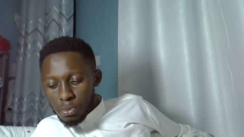 Snapshot of lunalove22_ chatting on October 26, 1:44 am lunalove22_ online show from October 26, 1:44 am