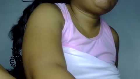 Snapshot of lunalove90 chatting on February 18, 10:06 pm i am alessandra online show from February 18, 10:06 pm