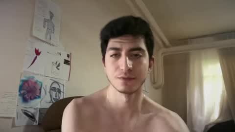 LunaPica online show from April 5, 8:00 am