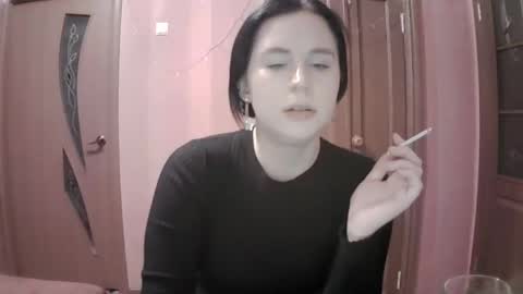 lunamystique_ online show from February 10, 8:00 pm