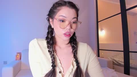 Aisha online show from December 11, 11:41 am