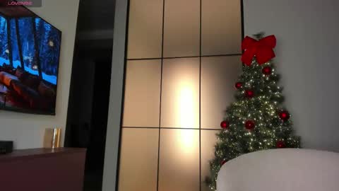 Aisha online show from January 8, 4:31 pm