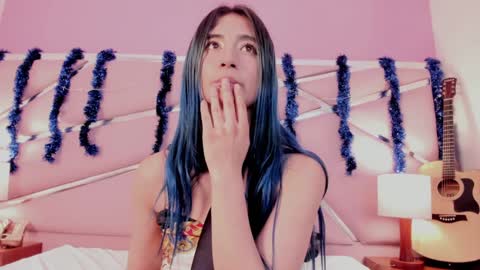 Luna Page online show from December 26, 4:25 pm
