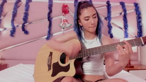 Luna Page online show from December 27, 5:26 pm