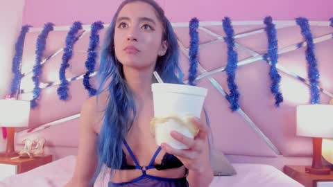 Luna Page online show from December 30, 2:08 pm