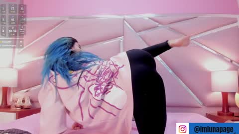 Luna Page online show from January 18, 2:33 pm