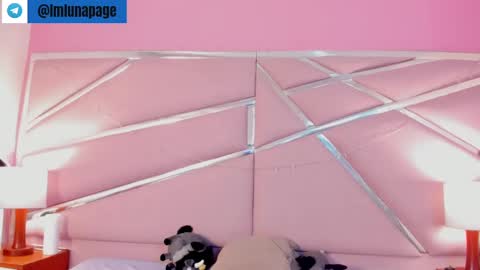 Luna Page online show from March 4, 5:24 pm