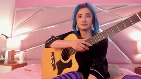 Luna Page online show from March 5, 7:17 pm