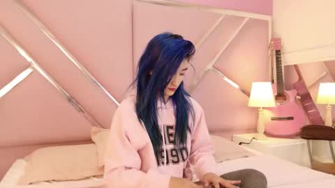 Luna Page online show from September 25, 8:34 pm