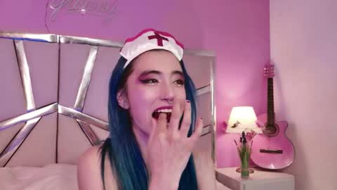 Luna Page online show from October 7, 9:12 pm