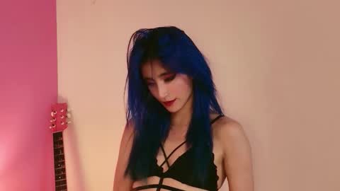 Luna Page online show from October 13, 3:23 pm