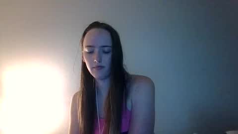 lunapixie2020 online show from April 16, 9:39 pm