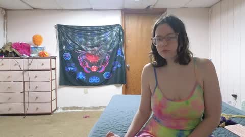 Snapshot of lunaquinn45 chatting on December 7, 12:30 am lunaquinn45 online show from December 7, 12:30 am