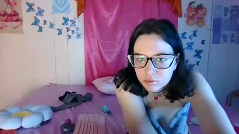 Snapshot of lunaquinn45 chatting on December 22, 4:26 pm lunaquinn45 online show from December 22, 4:26 pm