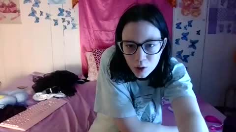 Snapshot of lunaquinn45 chatting on January 18, 3:16 pm lunaquinn45 online show from January 18, 3:16 pm