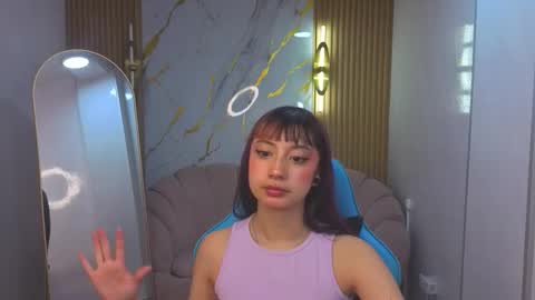 Snapshot of lunara_b chatting on January 17, 7:50 pm lunara_b online show from January 17, 7:50 pm
