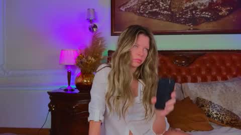 Luna Rishi online show from November 20, 6:13 am