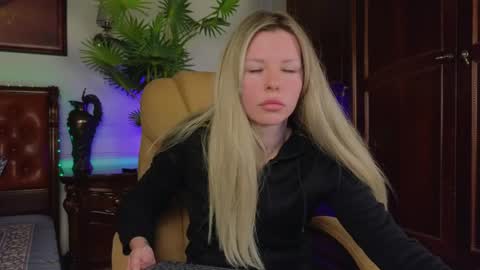 Luna Rishi online show from April 16, 7:42 am