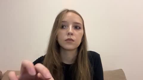 lunarleya online show from July 27, 5:42 pm