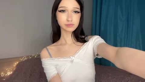 Snapshot of lunarmolly chatting on April 15, 7:58 pm LunarMoly online show from April 15, 7:58 pm