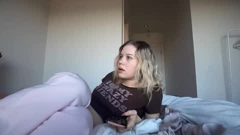 lunarose17 online show from January 17, 8:56 pm