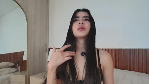 Snapshot of lunarousse_ chatting on June 3, 2:36 am Luna Rousse online show from June 3, 2:36 am