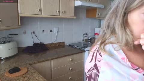 Snapshot of lunary_mix chatting on March 2, 3:05 pm  Luna online show from March 2, 3:05 pm