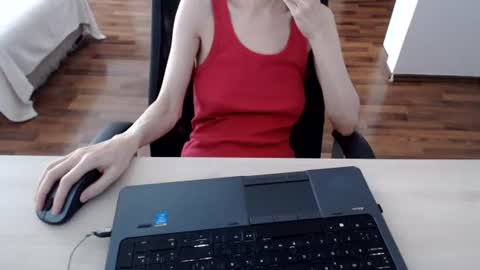 Snapshot of lunavibe_ chatting on June 21, 11:46 am lunavibe_ online show from June 21, 11:46 am