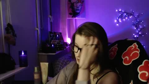 Snapshot of lunaxcherry chatting on April 29, 6:36 pm LunaXcherry online show from April 29, 6:36 pm