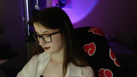 Snapshot of lunaxcherry chatting on May 26, 6:37 pm LunaXcherry online show from May 26, 6:37 pm