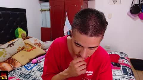 Snapshot of lunay_gutierreez chatting on December 16, 12:26 am Lunay and mariana PVT OPEN  online show from December 16, 12:26 am