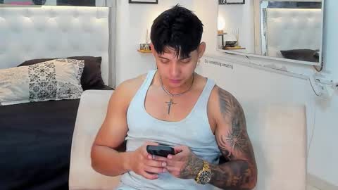 Lunay online show from October 24, 1:03 am