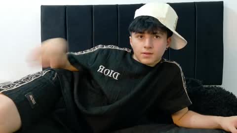 Snapshot of lunaydream chatting on June 3, 2:33 pm lunaydream online show from June 3, 2:33 pm