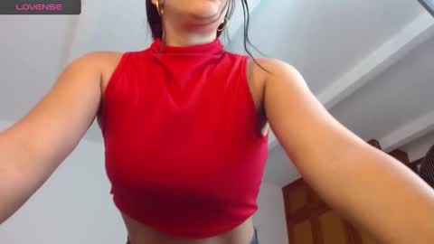 Snapshot of lunayois02 chatting on January 5, 2:49 am lunayois02 online show from January 5, 2:49 am