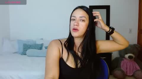 Snapshot of lunayois02 chatting on March 8, 2:34 am lunayois02 online show from March 8, 2:34 am