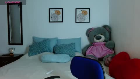 Snapshot of lunayois02 chatting on October 6, 9:40 am lunayois02 online show from October 6, 9:40 am